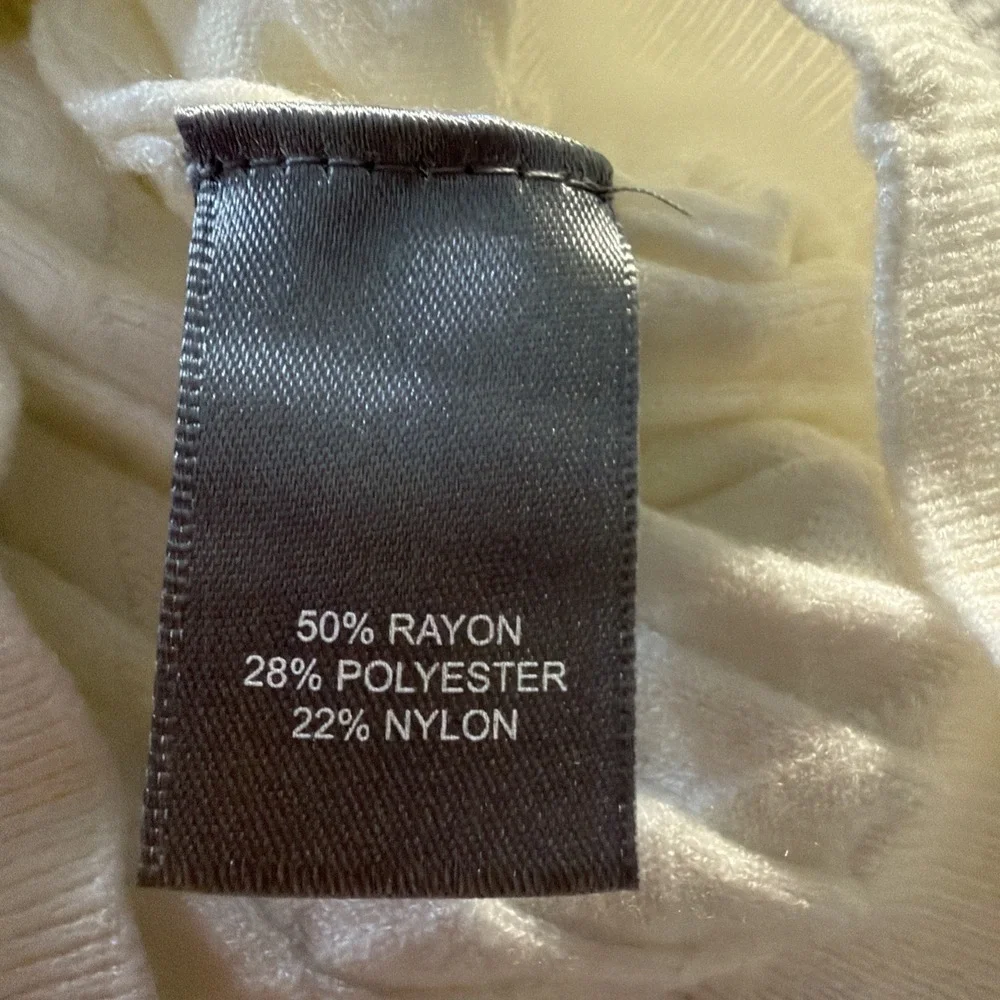 Marled Cream Short Sleeve sweater polyester size small